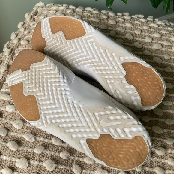 Nike RENEW IN-SEASON TR 10 Womens Platinum Tint/Mtlc Gold Size 10.5 - Picture 4 of 5